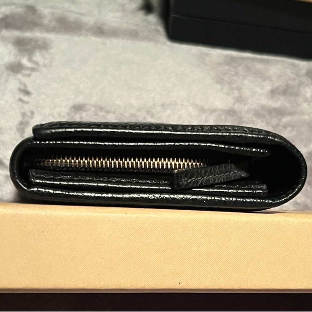 Gucci Black Pebbled Leather Wallet with Gold Stamp - Picture 4 of 12